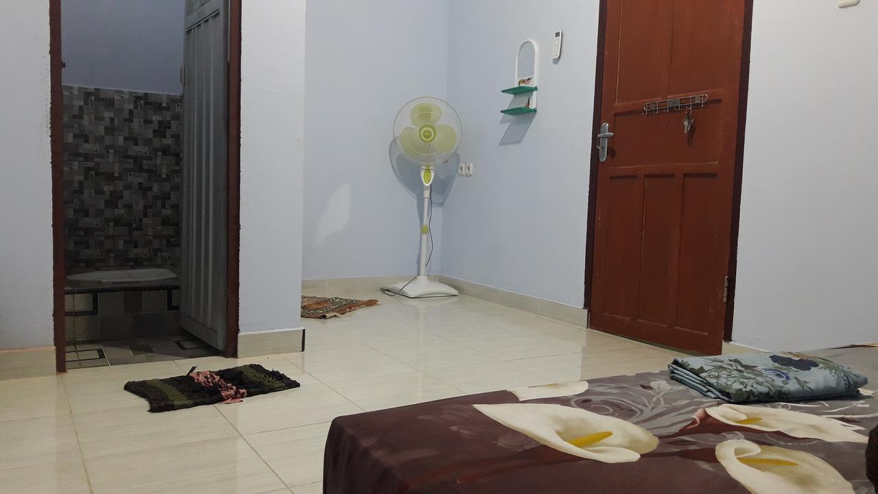 Penginapan Asidik Bira Ngoại thất bức ảnh